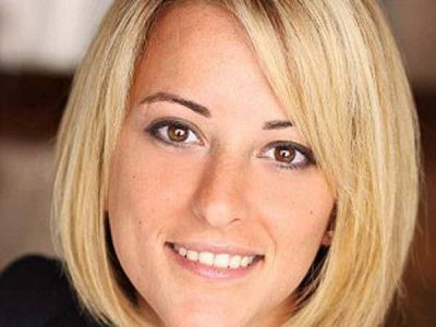 Muere al caer en una cascada mientras posaba en las fotos de su boda