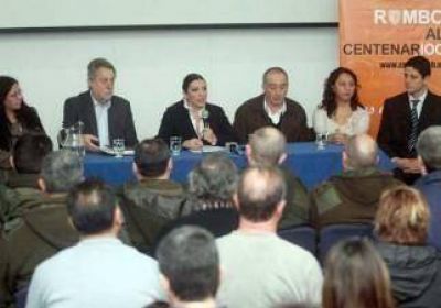 Crean Comisi�n del Centenario en Zapala 