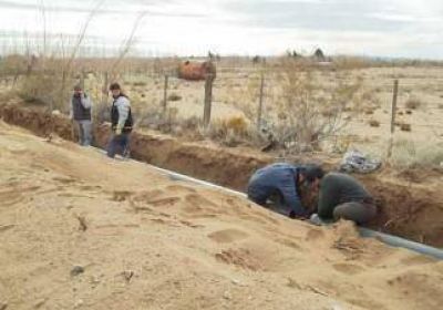 Plaza Huincul: inician obra de agua para riego 
