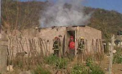 Capital. Un hombre se pele� con su novia y le incendi� la casa