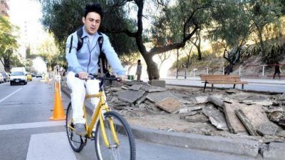 Arranc� la obra para trazar la primera bicisenda de C�rdoba