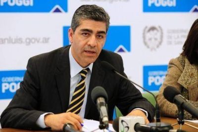 El Rector de la Universidad de La Punta anunci� la entrega de m�s computadoras y kits de rob�tica