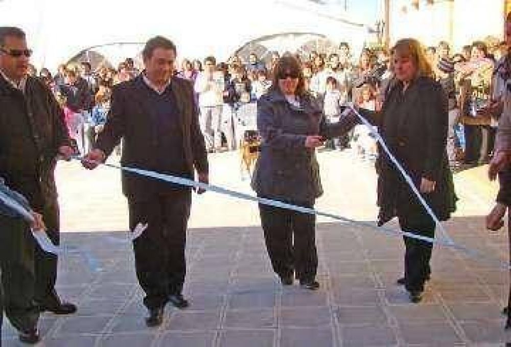 Comenz� la XXIII Edici�n de la Feria de Ciencia y Tecnolog�a en Caleuf�