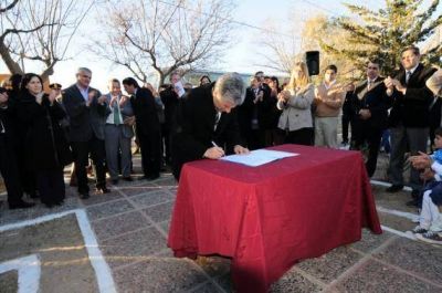M�s obras p�blicas destinadas a la salud