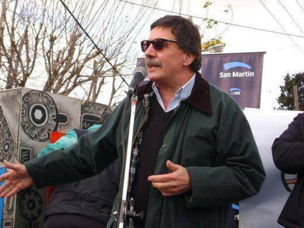 Alberto Sileoni: �Estamos pagando deudas con buena parte de la poblaci�n�