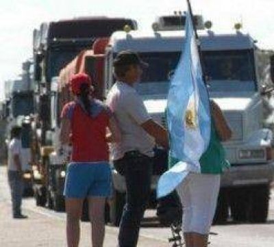 Tensa calma: productores se concentrar�n al costado de las rutas.
