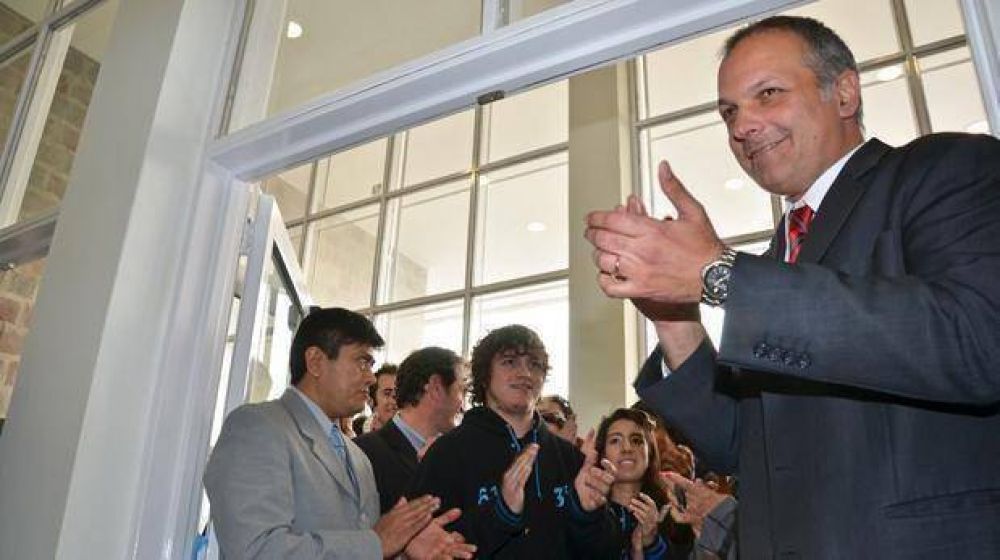 Buzzi defendi� la apertura de la Facultad de Medicina en Comodoro