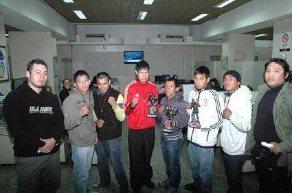 Regional de boxeo Jujuy pis� fuerte en la ciudad de Salta
