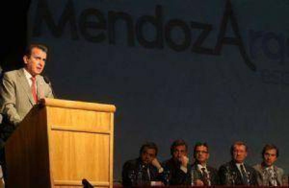 Intendentes del PJ pidieron a P�rez mayor participaci�n