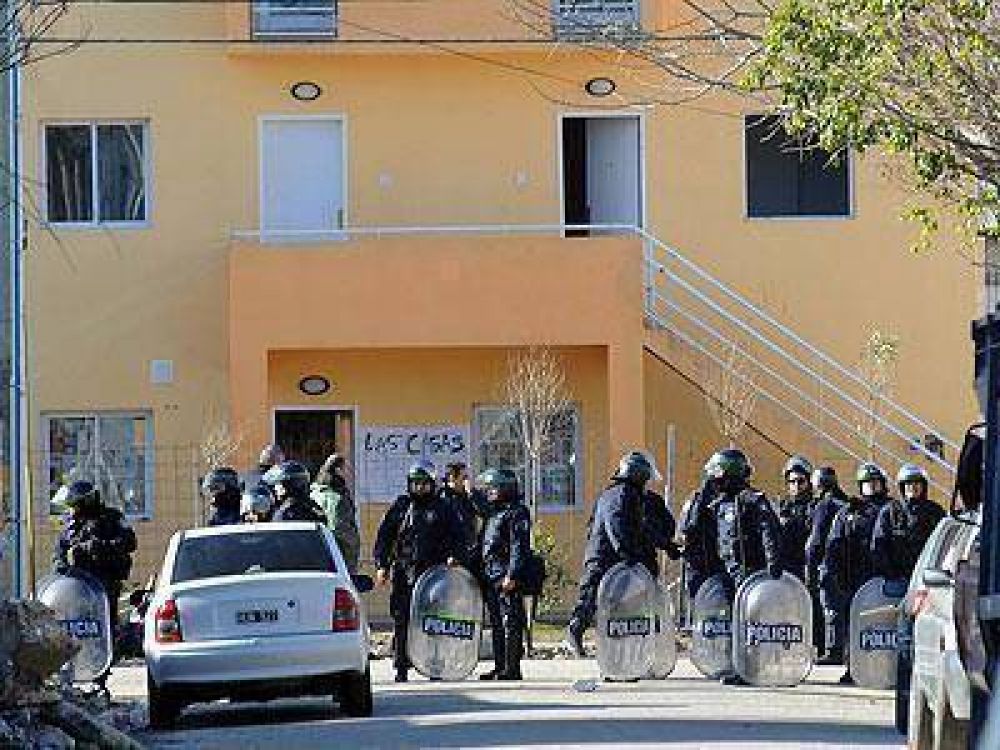 AVELLANEDA: Las familias desalojadas amenazan con acampar frente al Municipio