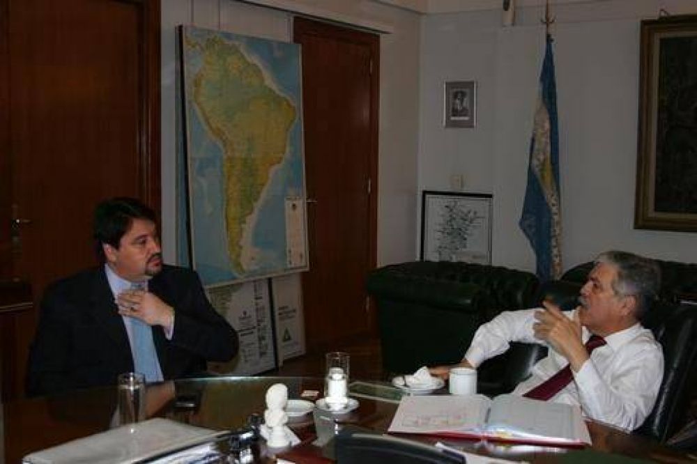 Inversiones: Closs se reuni� con De Vido