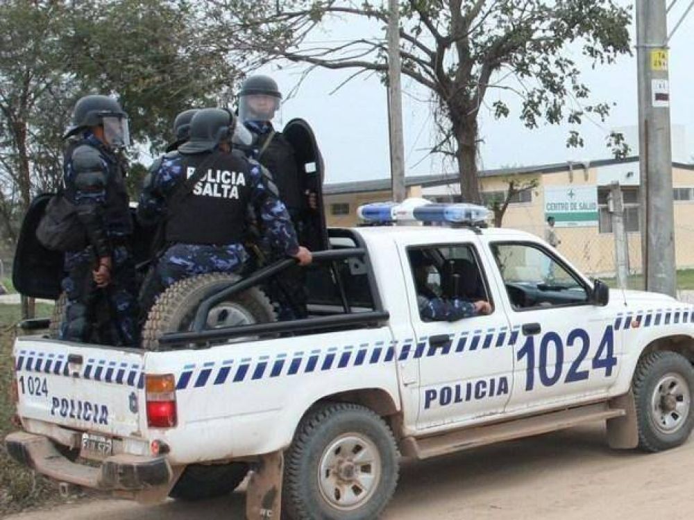 En el norte salte�o, la Polic�a tiene 106 m�viles, de los cuales 40 est�n rotos