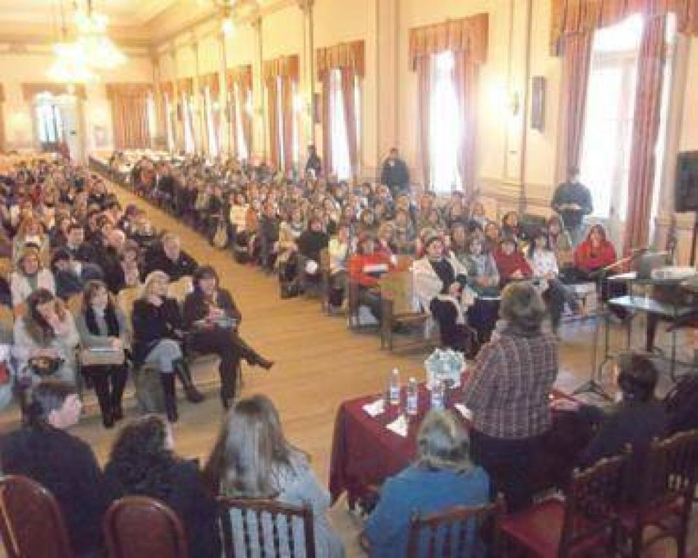 Procuran optimizar la calidad de la ense�anza