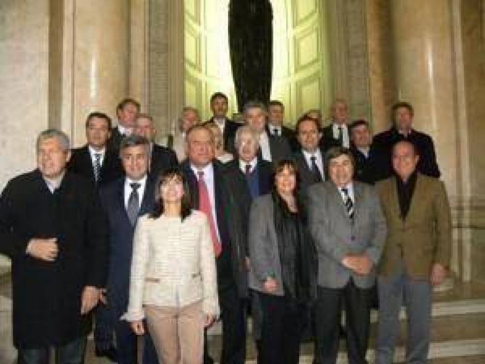 Legisladores fueron a la Corte por los fondos provinciales