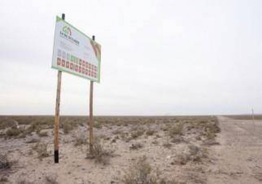 Entregaron 504 lotes a instituciones y mutuales neuquinas en Centenario 
