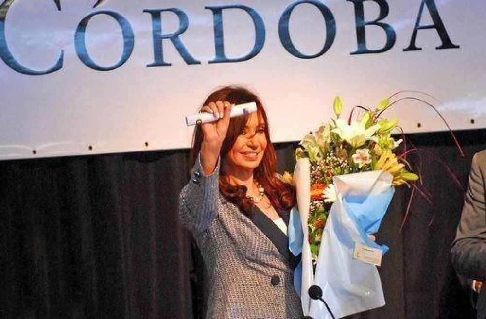 Casi 20 intendentes K de C�rdoba convocan a estar �Unidos y Organizados�
