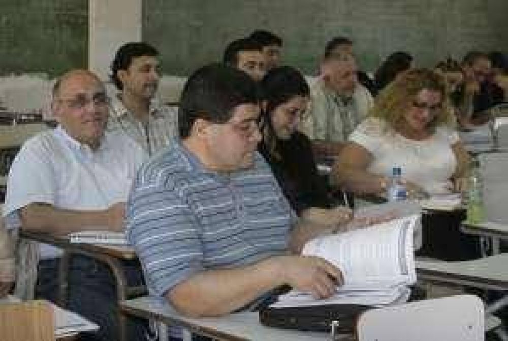 Gioja designar� a 600 contratados el viernes