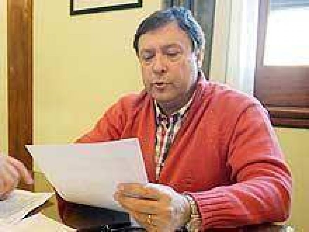 Weretilneck ech� a un polic�a condenado por abuso sexual agravado