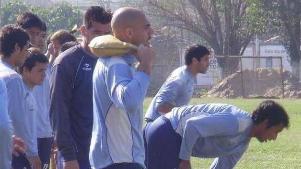  Barone cumpli� 33 a�os y espera ganarle a Gimnasia