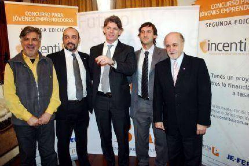 Nicol�s Scioli: �Es necesario innovar en pol�ticas de desarrollo para que los j�venes logren concretar sus proyectos�