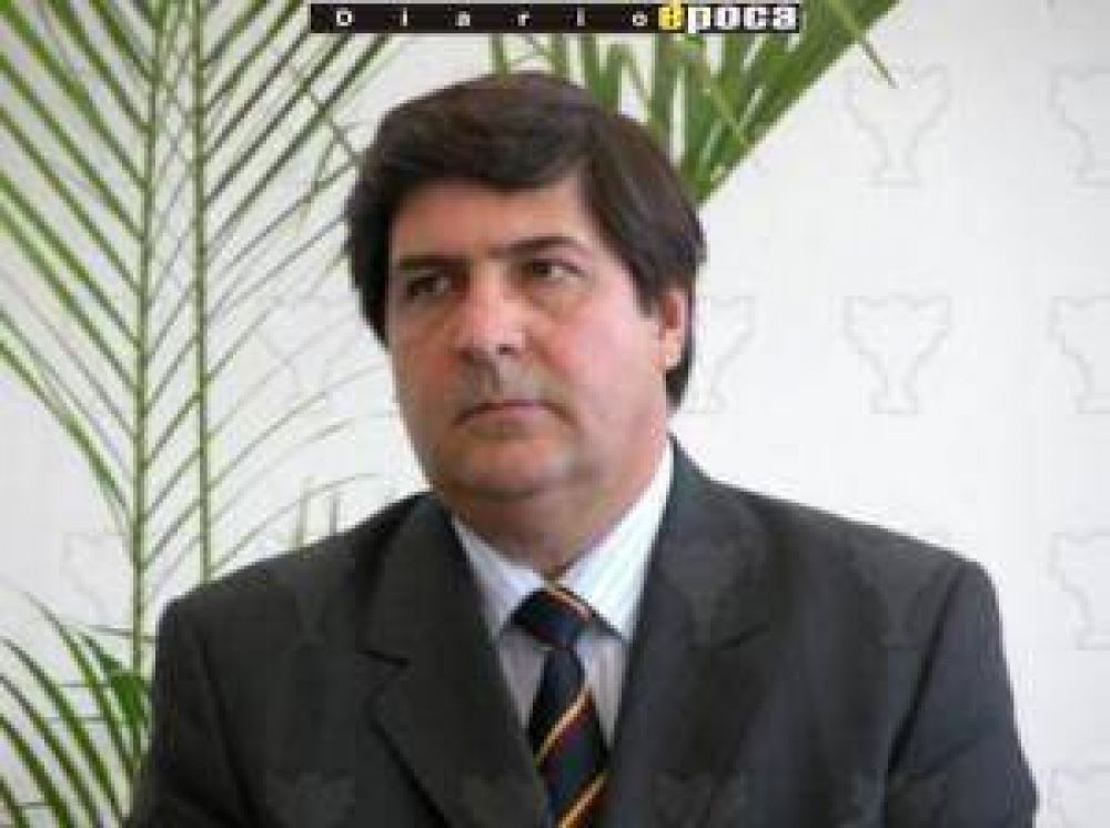 Analizan la situaci�n industrial en Santiago.