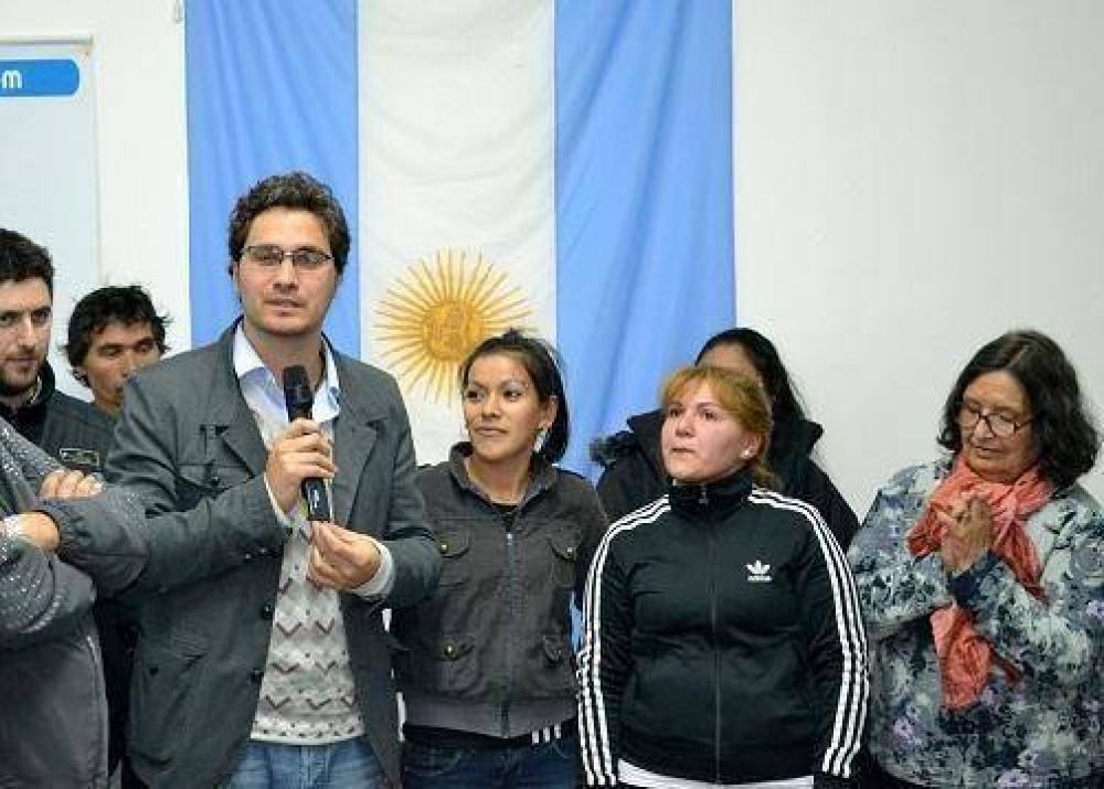 Santiago Cafiero inaugur� un nuevo espacio del Peronismo en Beccar