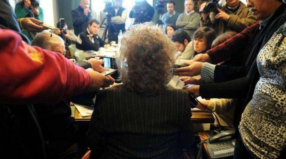 El Gobierno defiende a La C�mpora