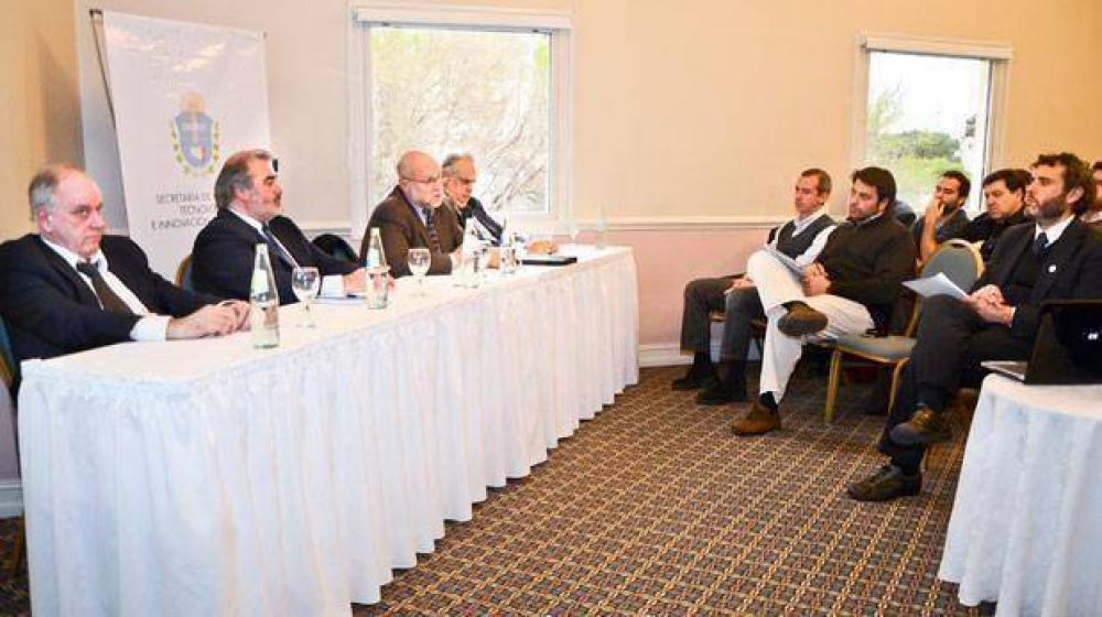 Provincia firm� un convenio para que Chubut tenga m�s velocidad de internet