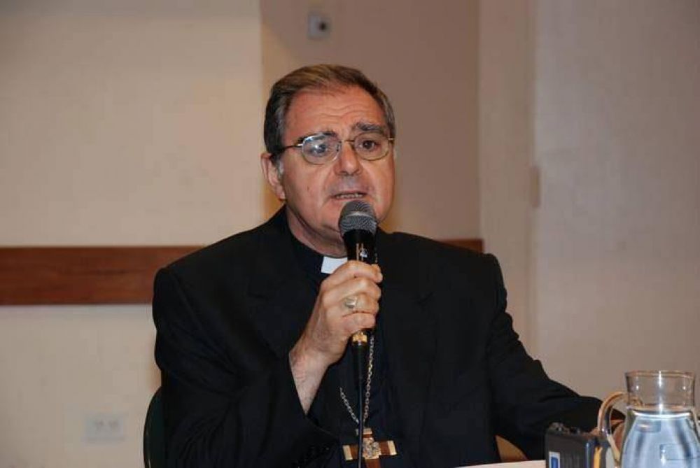 El obispo de San Isidro critic� el ajuste de Scioli y advirti� que est�n en riegos las obras socio-educativas de la iglesia