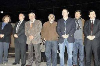 El intendente acompa�� a los vecinos del barrio Alberdi en los festejos del 33� aniversario