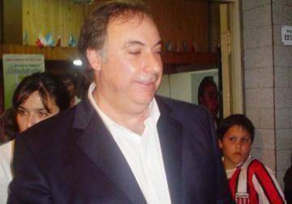 Barbieri se solidariz� con la Asociaci�n de Consumidores Libres