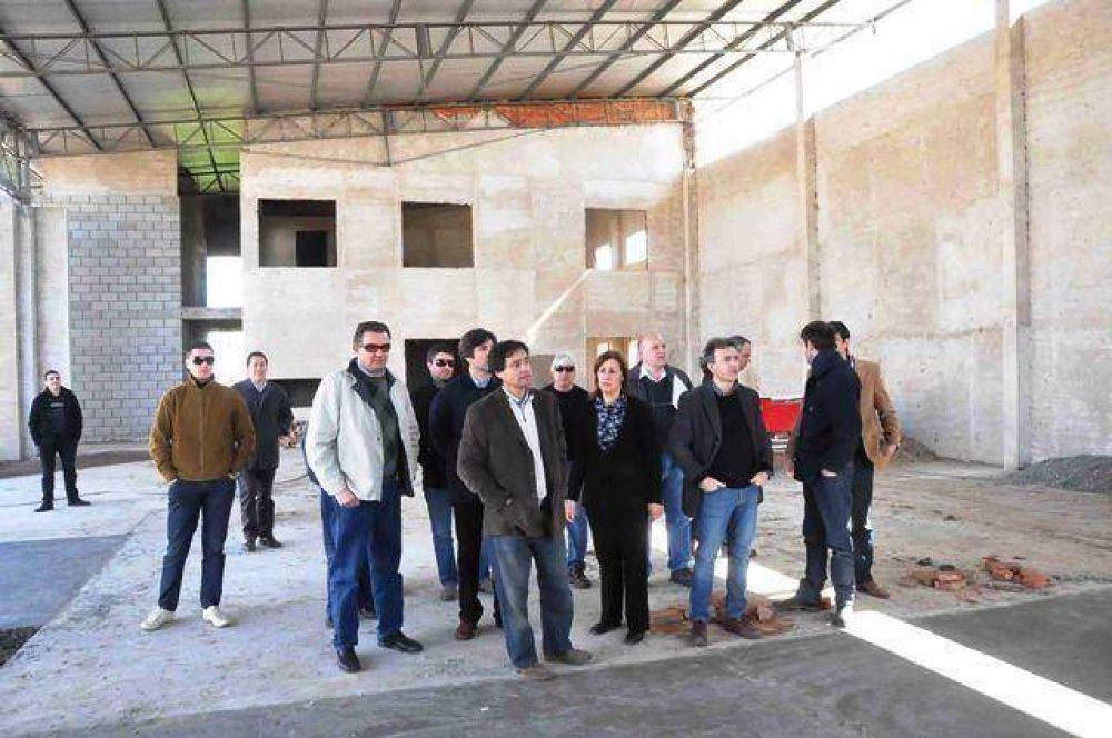 Importantes anuncios de Pittelli en la localidad de Moquehu� 