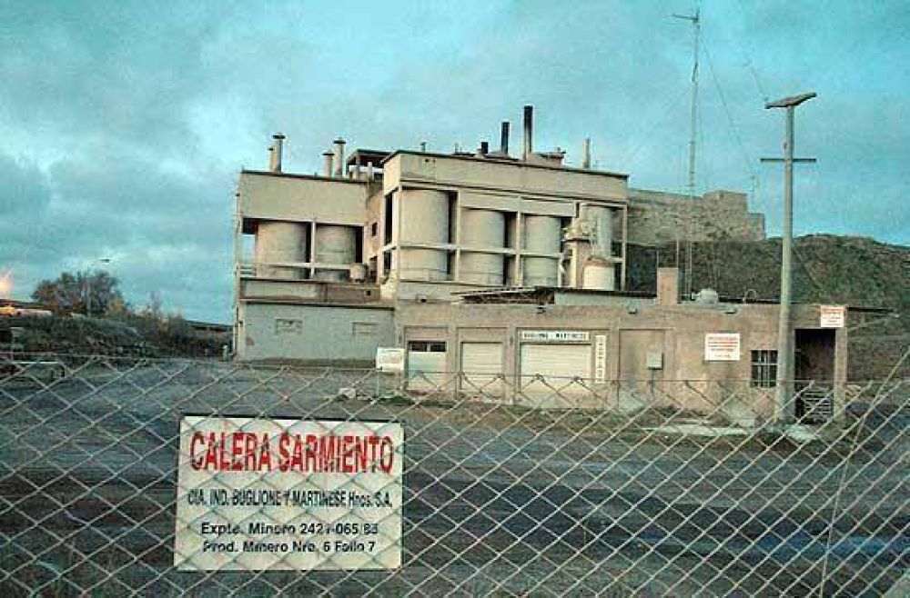 Contin�a el paro de trabajadores en las canteras Buglione y Martinese y Piamar