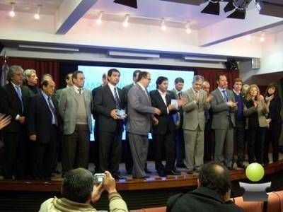 BRAGADO RECIBI� EL PLAN DE EJECUCI�N DE OBRAS PARA EL PER�ODO 2012 AL 2015