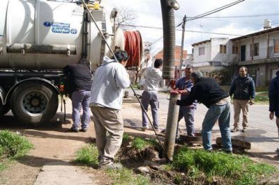 Comenzaron las tareas de desobstrucci�n cloacal en El Quinto