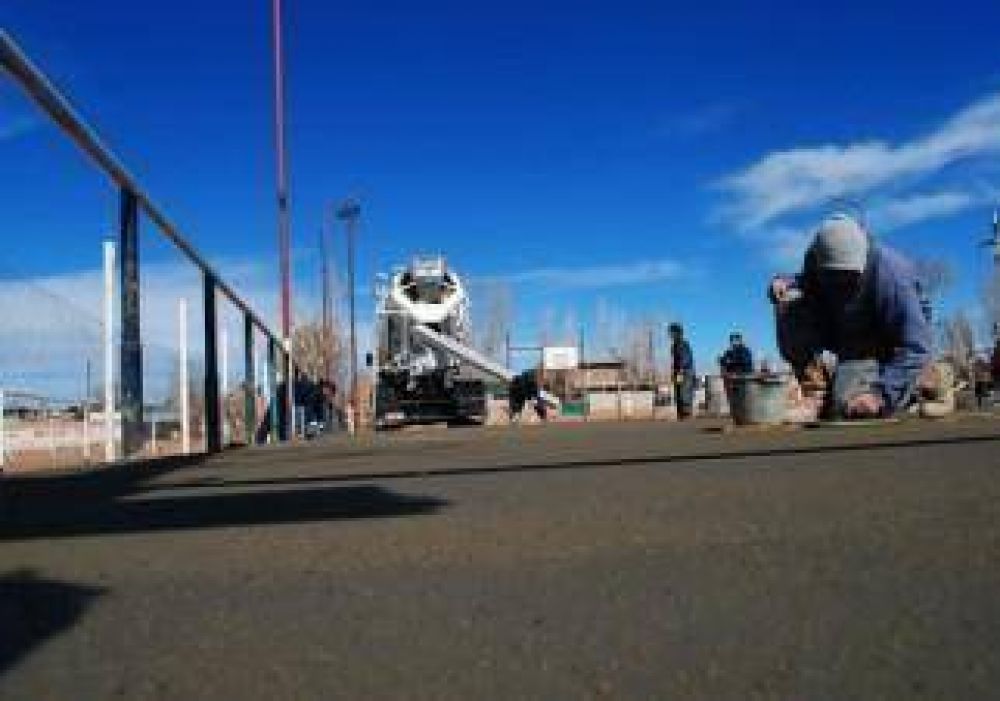 Construyen un play�n en polideportivo 