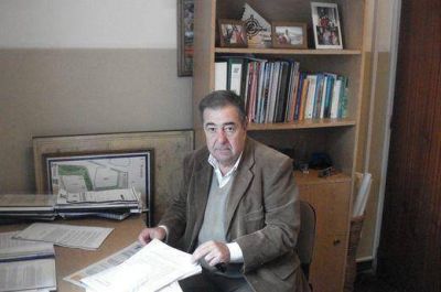 Alberto Esteban: �Hay un desmadre institucional, no hay gesti�n�