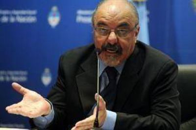 Tomada admite que se crea trabajo a menor ritmo