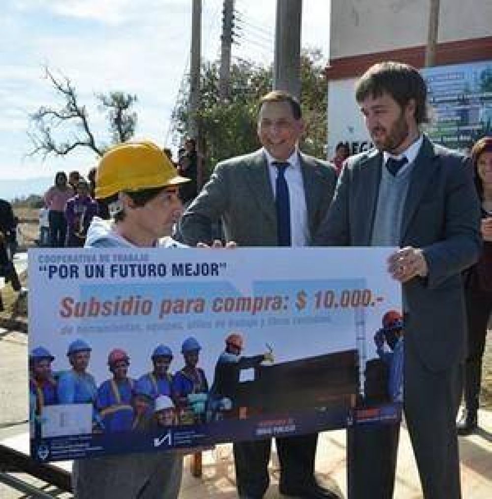 La Municipalidad construir� 24 nuevas viviendas a trav�s de cooperativas