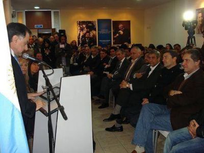 PALLARES EN EL LANZAMIENTO DEL FRENTE NACIONAL PERONISTA EN LA PLATA