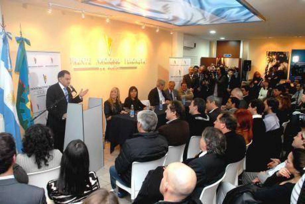"Queremos que este modelo contin�e y se profundice, sino estamos fritos�, afirm� Julio Pereyra en La Plata
