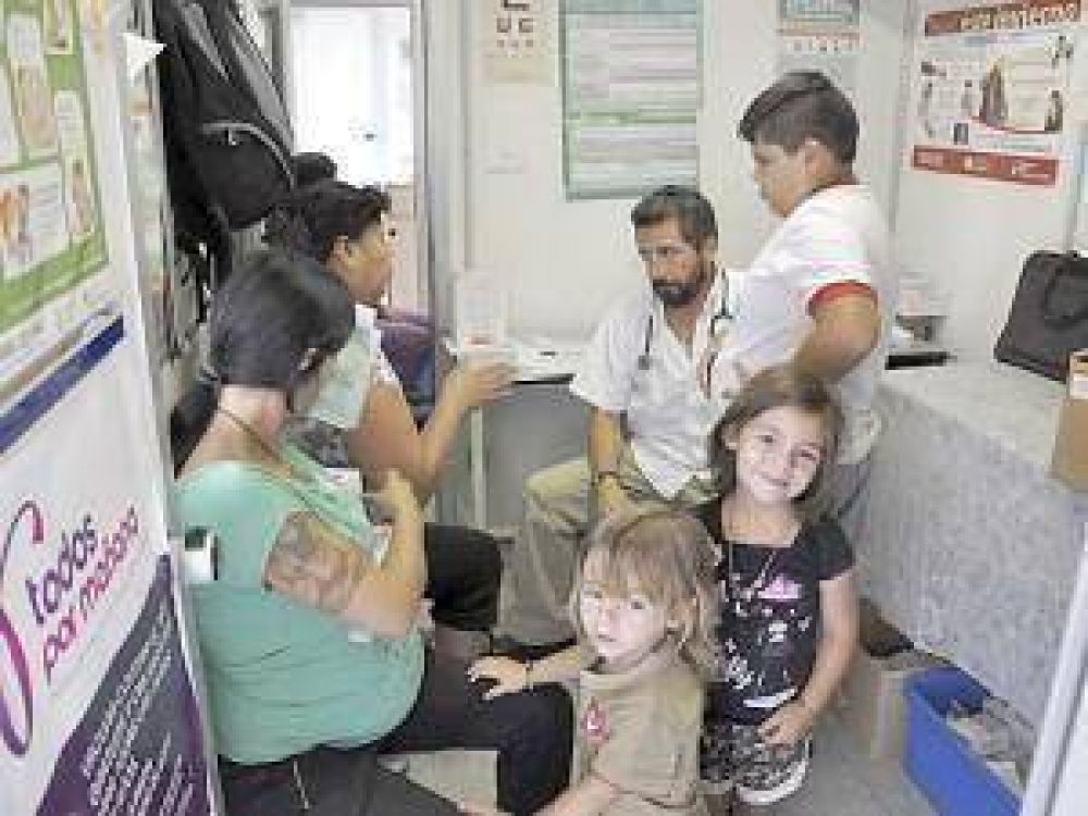 Suben hasta 25% los sueldos de los empleados de la Salud