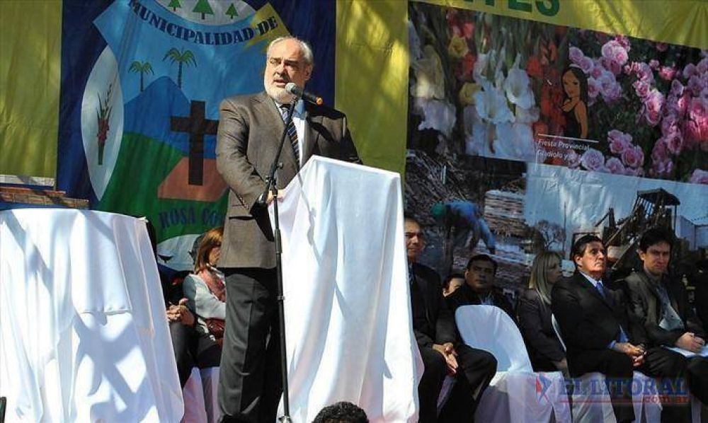 En clave electoral, Colombi llam� a las 70 comunas a sumarse al proyecto 2013