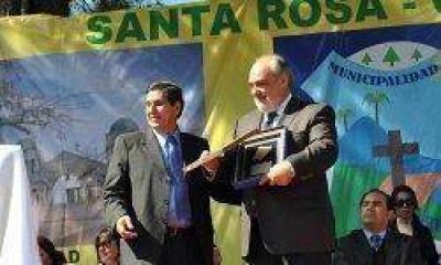 Colombi en Santa Rosa: �la Naci�n nos debe mucho�
