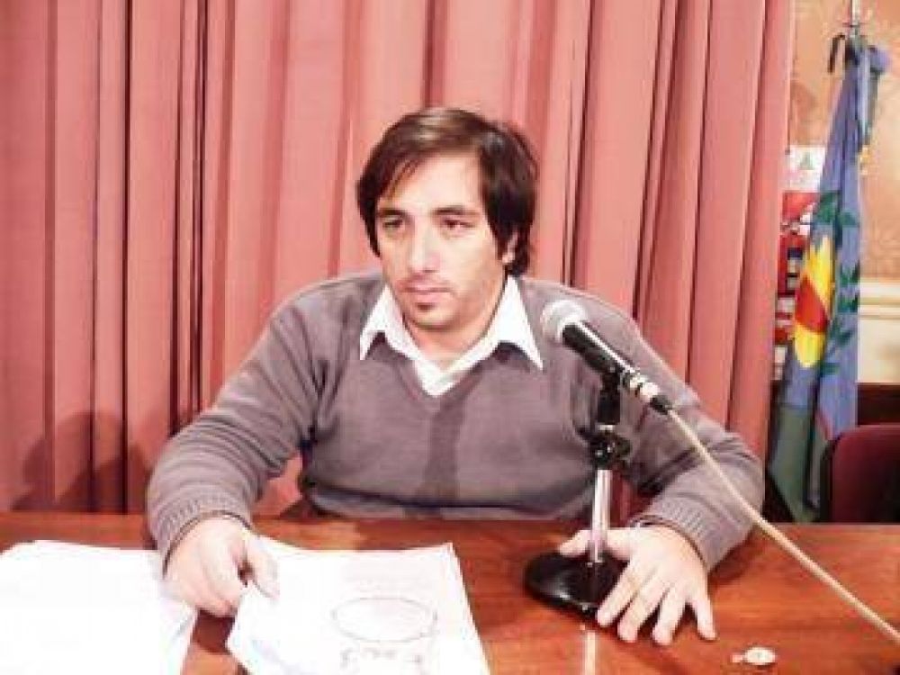 Renunci� Mart�n Pando a la Presidencia del Concejo