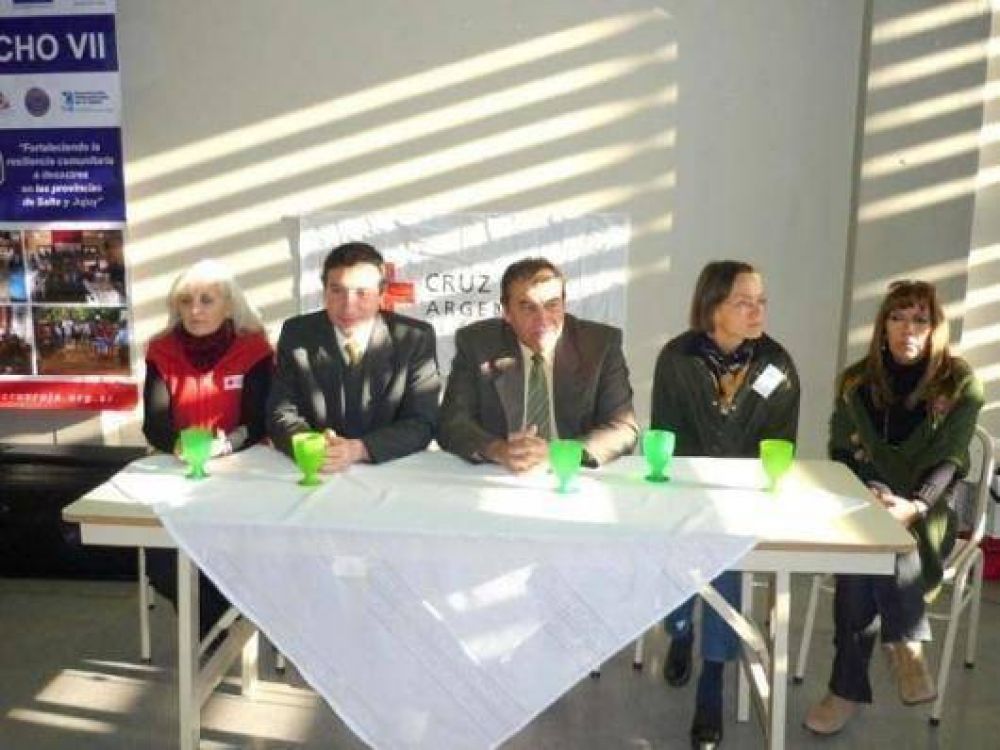  Jornada de capacitaci�n sobre protecci�n y promoci�n de la ni�ez en la gesti�n de riesgos
