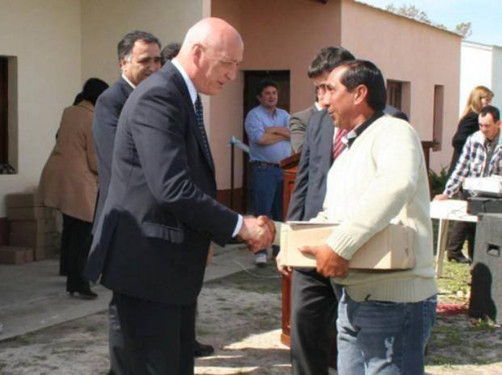 Bonfatti: "Ya entregamos m�s de mil viviendas y tenemos otras 6 mil en ejecuci�n"