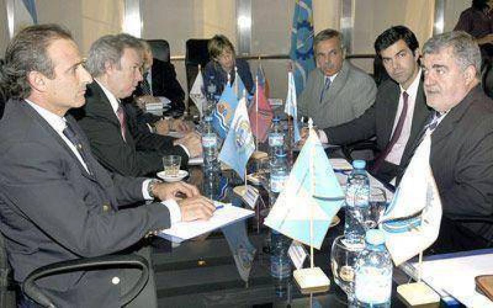 Gobernadores analizaron la situaci�n petrolera.