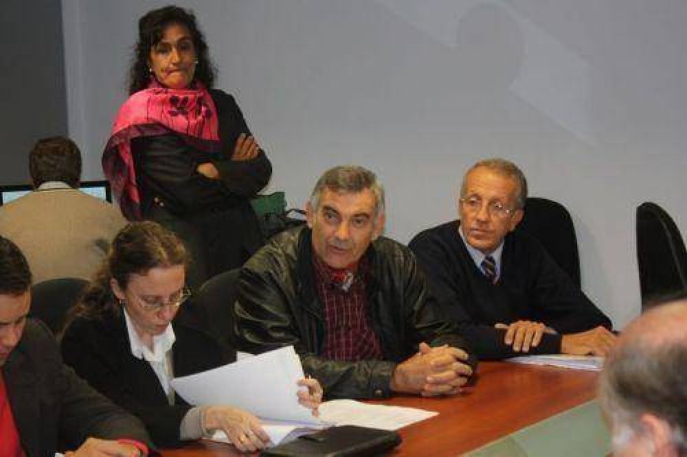 Representantes del INYM explicaron sobre el caso de las estampillas gemelas