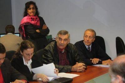 Representantes del INYM explicaron sobre el caso de las estampillas gemelas